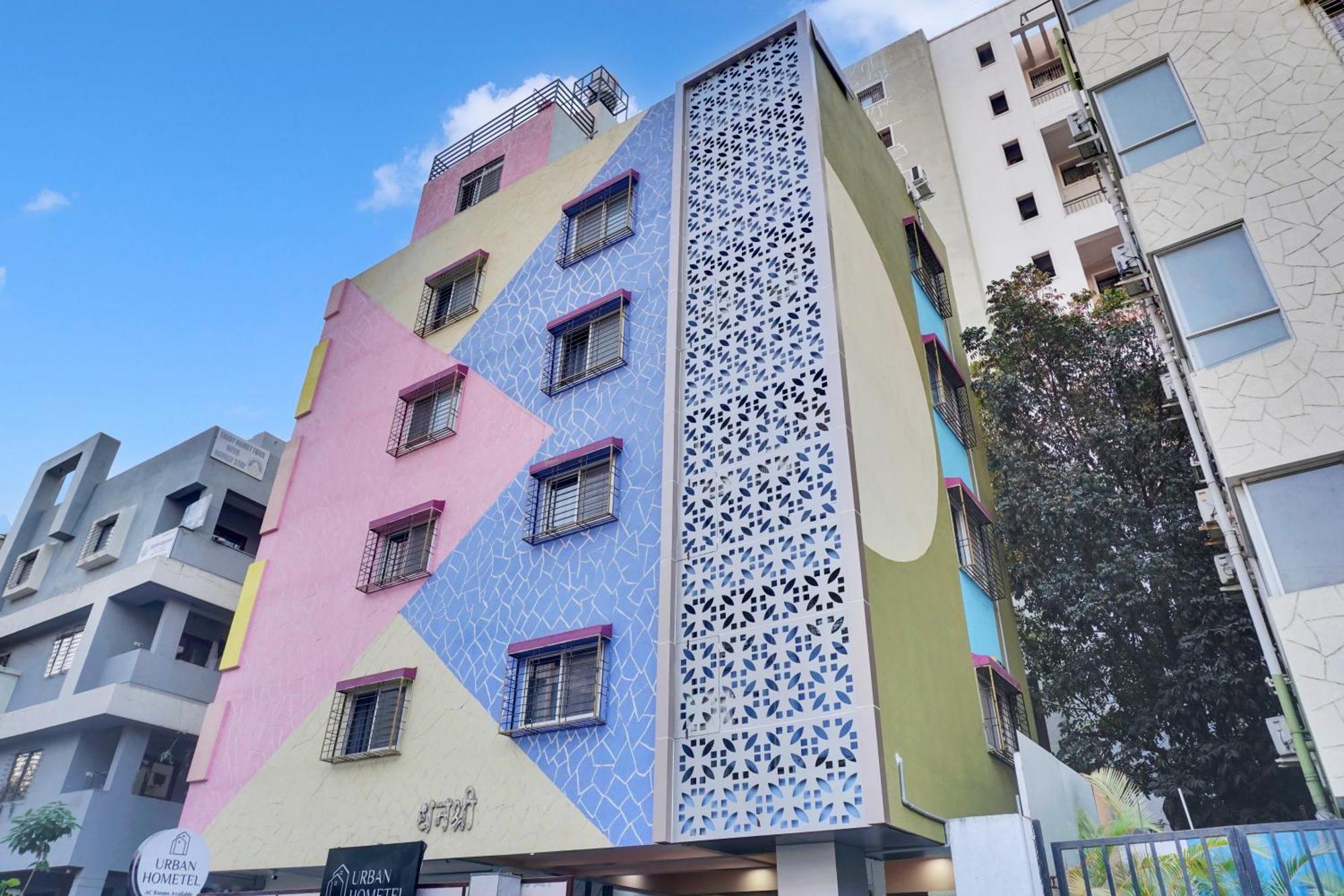 Urban Hometel Pune Exteriör bild